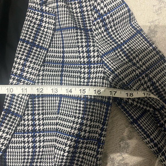 Express Plaid Blazer - Size 6 - Picture 5 of 8